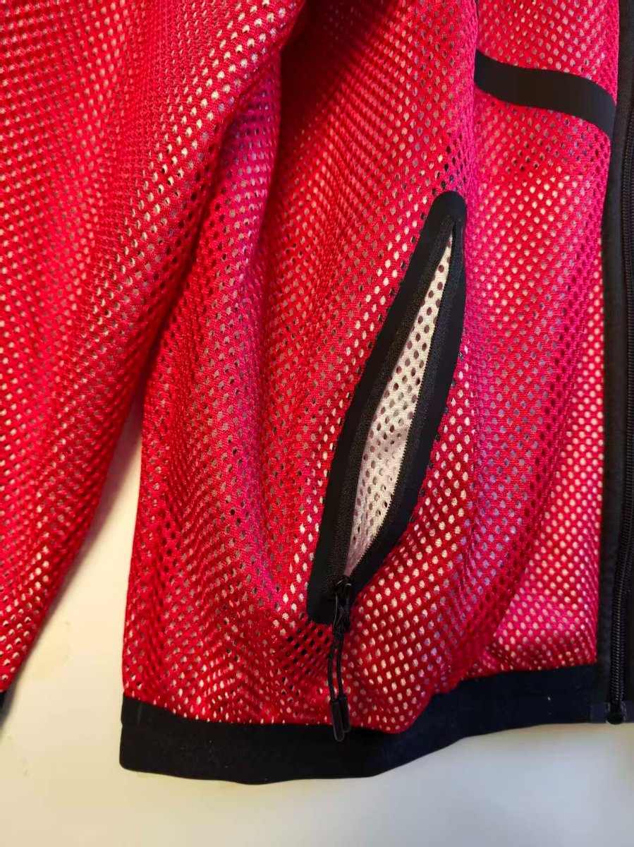 26/27 PSG Lightweight Breathable Mesh Windbreaker Pink Jacket GOATORG STORE
